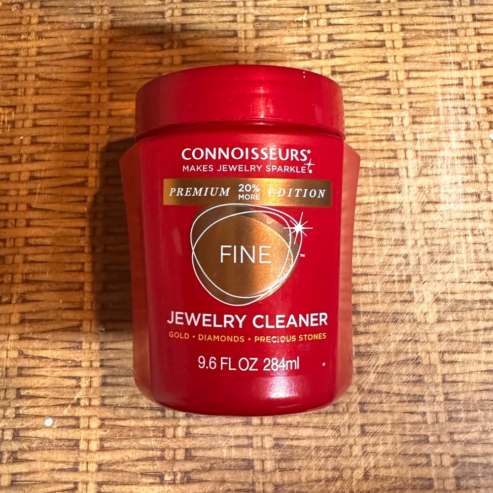 NWT Jewelry Cleaner